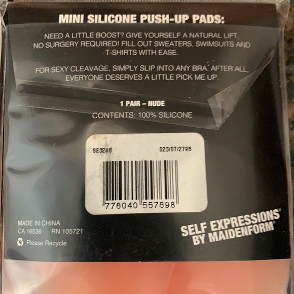 New Mini Silicone Push-Up Pads Self Expressions by Maidenform Banana Shape - Picture 5 of 5